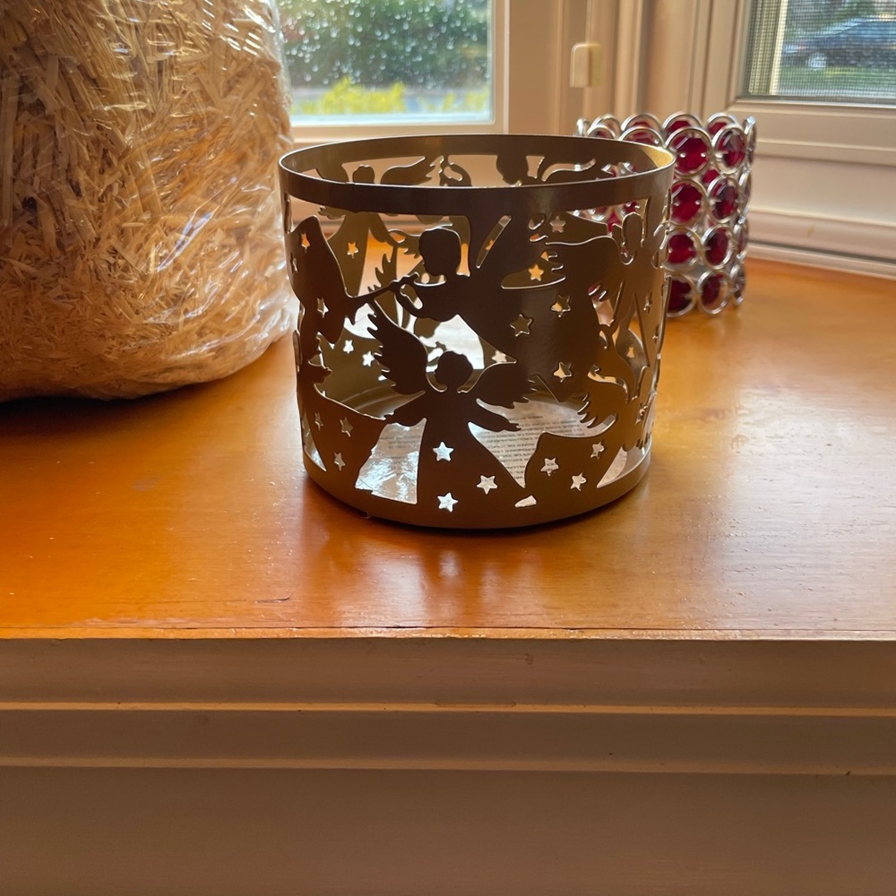 Candle holder